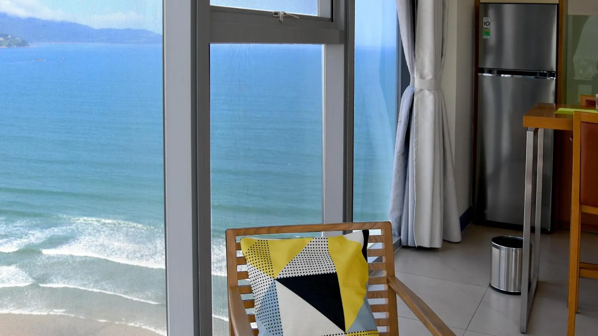 Sea And Sun Apartments Da Nang 0*,