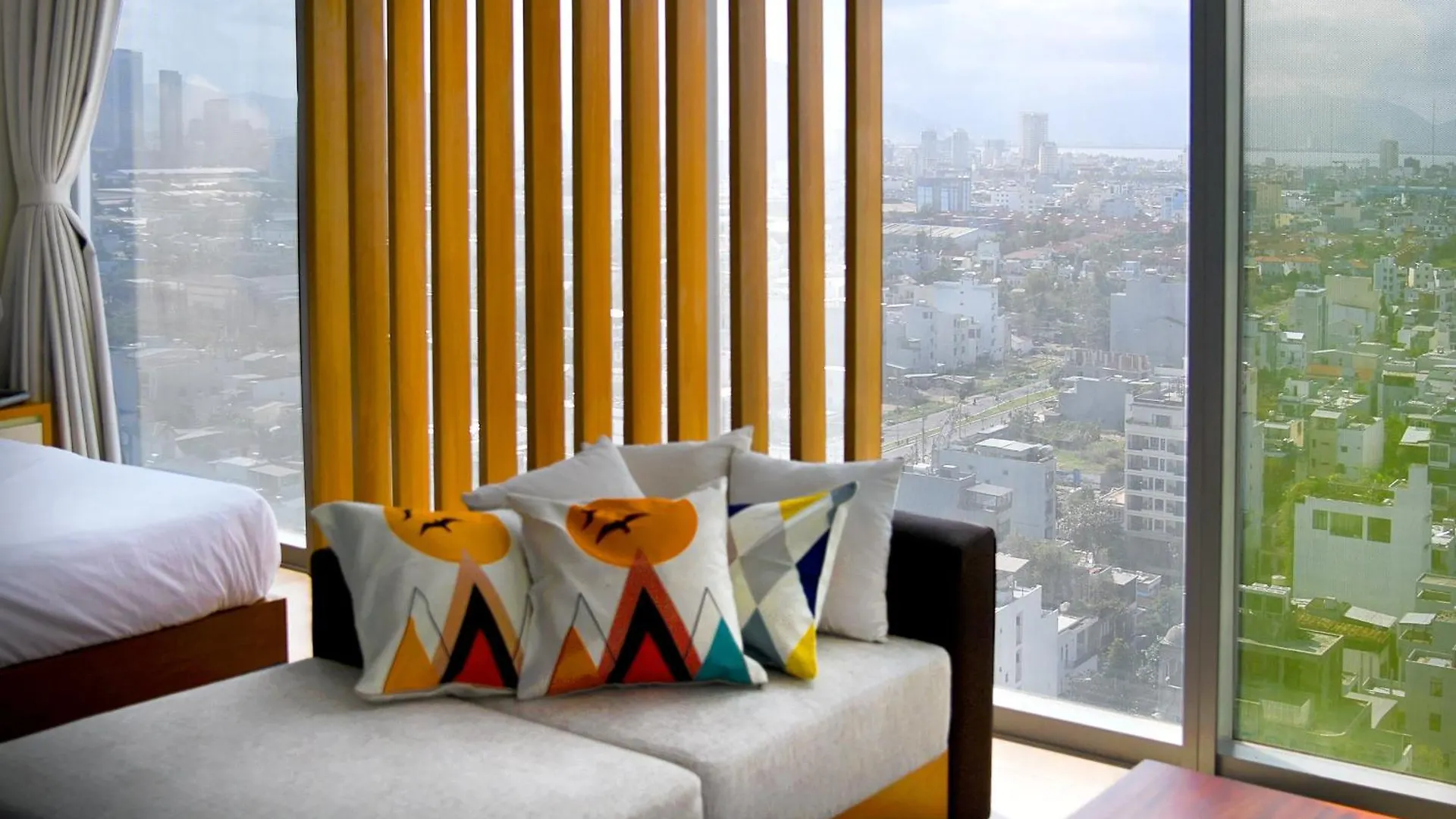 Sea And Sun Apartments Da Nang